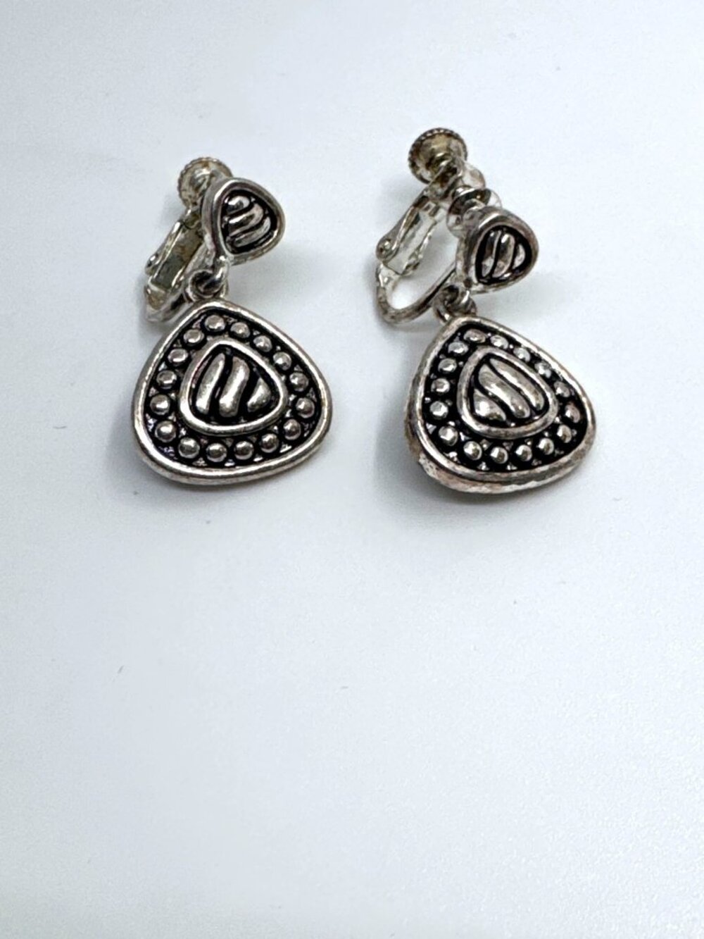 Napier Vintage Silver-Tone Dangle Screw Back Clip-On Earrings Triangle Beaded